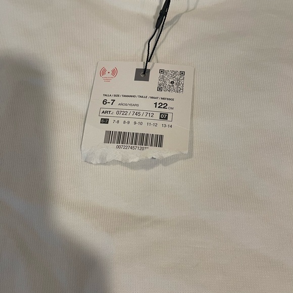 Zara Cream Logo Tee - Picture 3 of 3